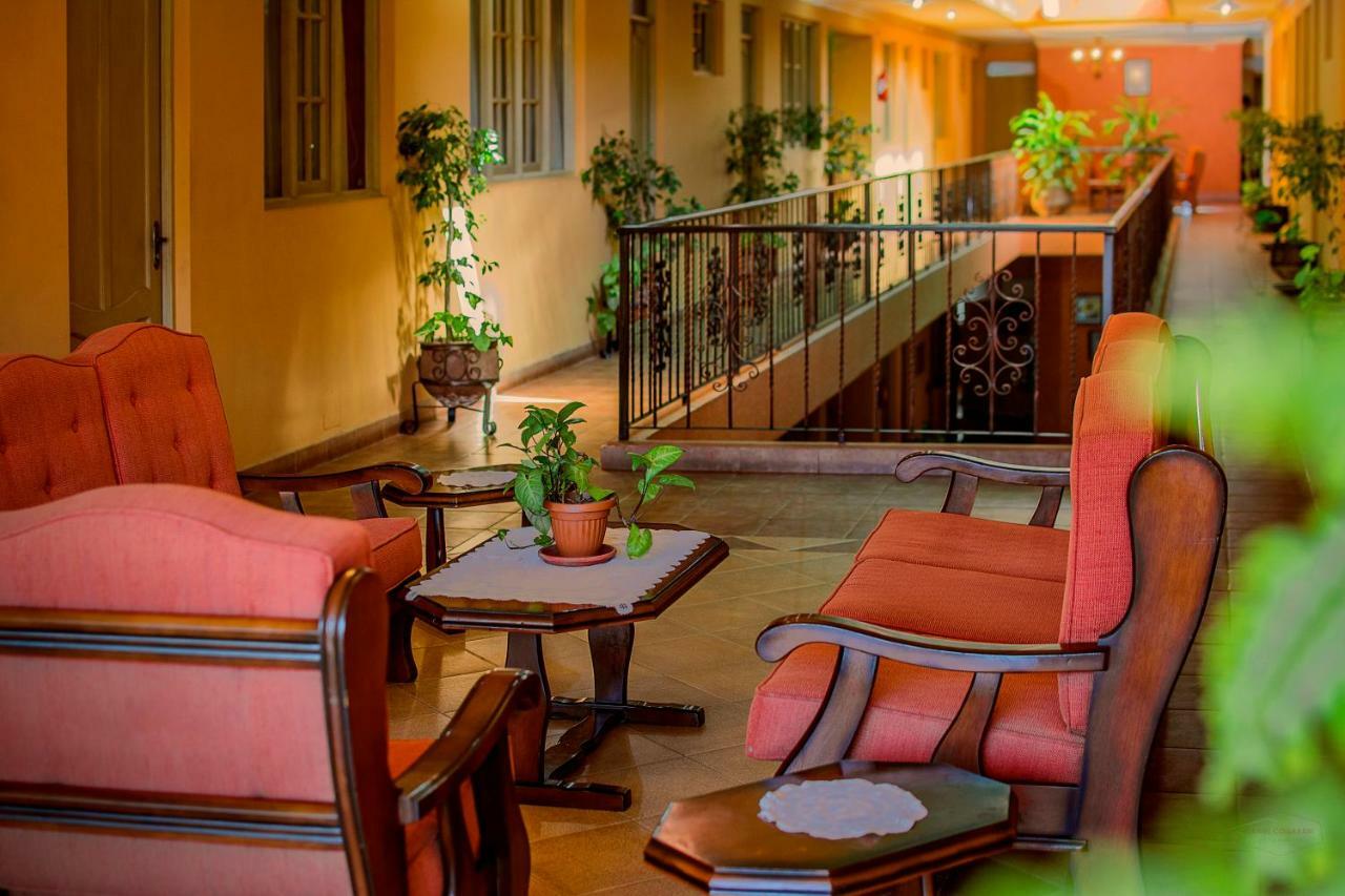 Hotel Monserrat Кочабамба Екстер'єр фото